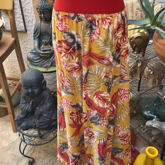 🩷❣️❣️TROPICAL PRINT HIGH WAISTED GAUCHOS❣️❣️ - Picture 5 of 6